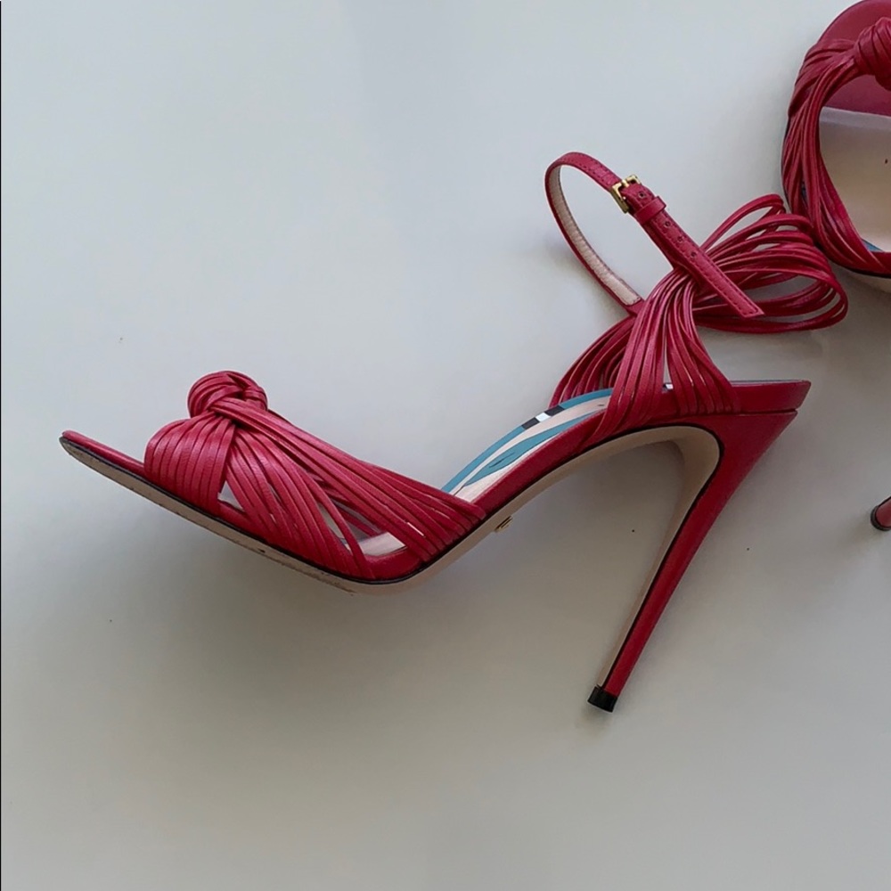 Red Allie leather sandals Gucci heels 👠